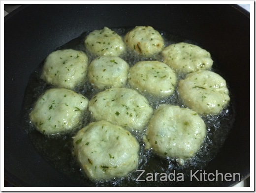 Shallow fry in hot oil Shallow fry in hot oil